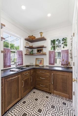 55 Elizabeth Street Charleston SC 29403