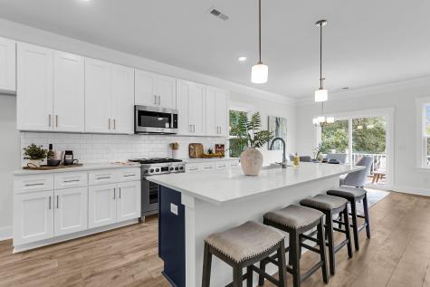 1552 N Avalon Circle Charleston SC 29407
