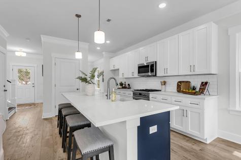 1552 N Avalon Circle Charleston SC 29407