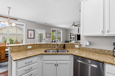 220 Crossandra Avenue Summerville SC 29483