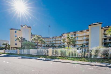 201 W Arctic Avenue Folly Beach SC 29439