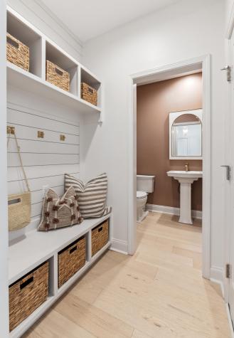 456 Queenview Lane Charleston SC 29414