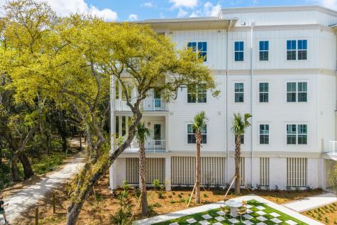 540 Helmsman Charleston SC 29492