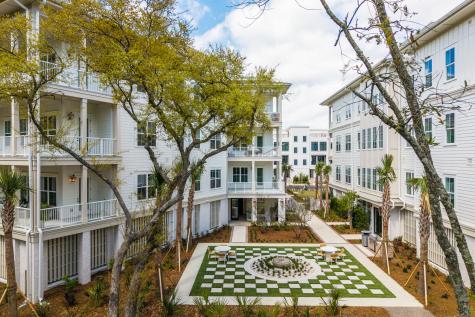 540 Helmsman Charleston SC 29492