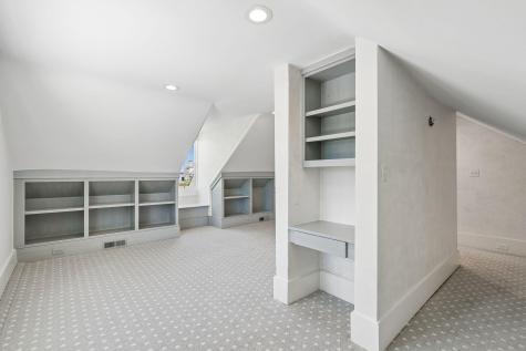22 Lamboll Street Charleston SC 29401