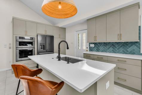 4950 N Rhett Avenue North Charleston SC 29405