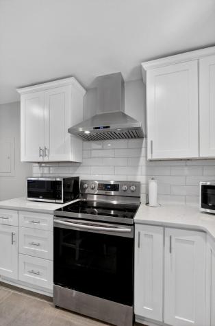 537 Saint Andrews Boulevard Charleston SC 29407