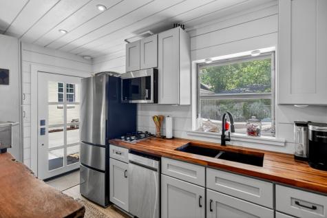 537 Saint Andrews Boulevard Charleston SC 29407