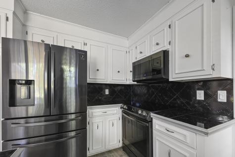 8131 Waltham Road North Charleston SC 29406