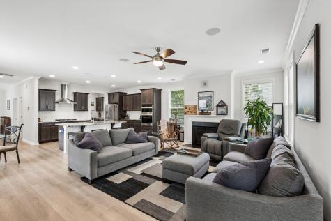 1135 Oak Bluff Avenue Charleston SC 29492