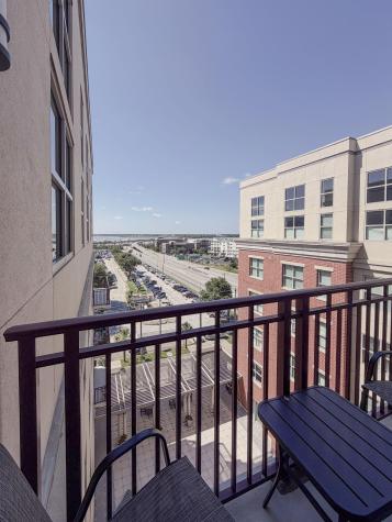 150 Bee Street Charleston SC 29401