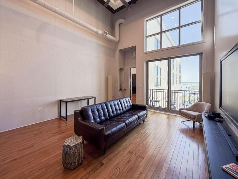 150 Bee Street Charleston SC 29401