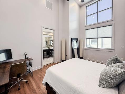 150 Bee Street Charleston SC 29401
