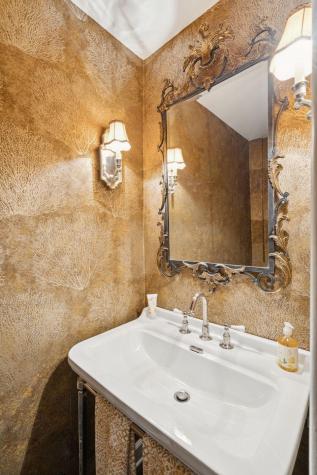 55 Ashley Avenue Charleston SC 29401