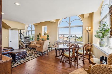 55 Ashley Avenue Charleston SC 29401