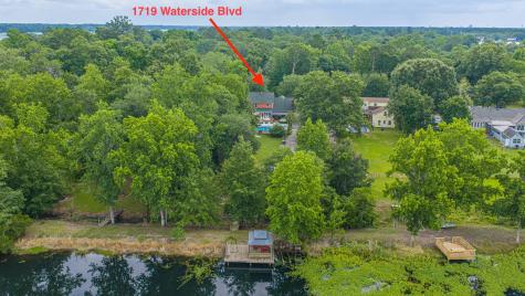 1719 Waterside Boulevard Moncks Corner SC 29461
