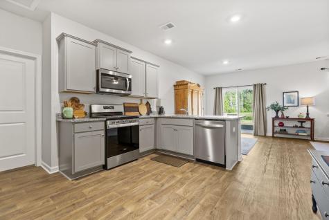 162 Oakwood Boulevard Summerville SC 29486