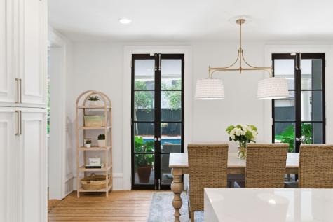 89 Ashley Avenue Charleston SC 29401