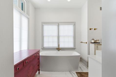 89 Ashley Avenue Charleston SC 29401