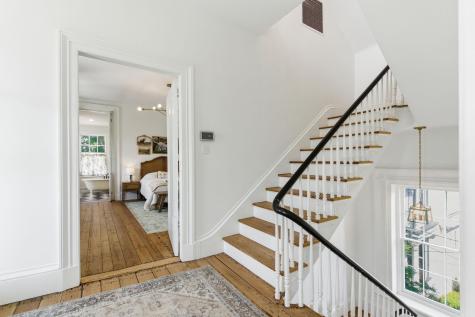 89 Ashley Avenue Charleston SC 29401