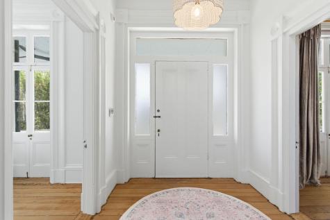 89 Ashley Avenue Charleston SC 29401