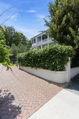 89 Ashley Avenue Charleston SC 29401