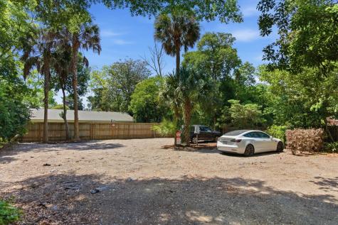 89 Ashley Avenue Charleston SC 29401