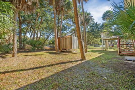 607 Portia Street Edisto Island SC 29438