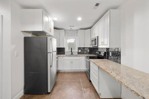 24 Strawberry Lane Charleston SC 29403
