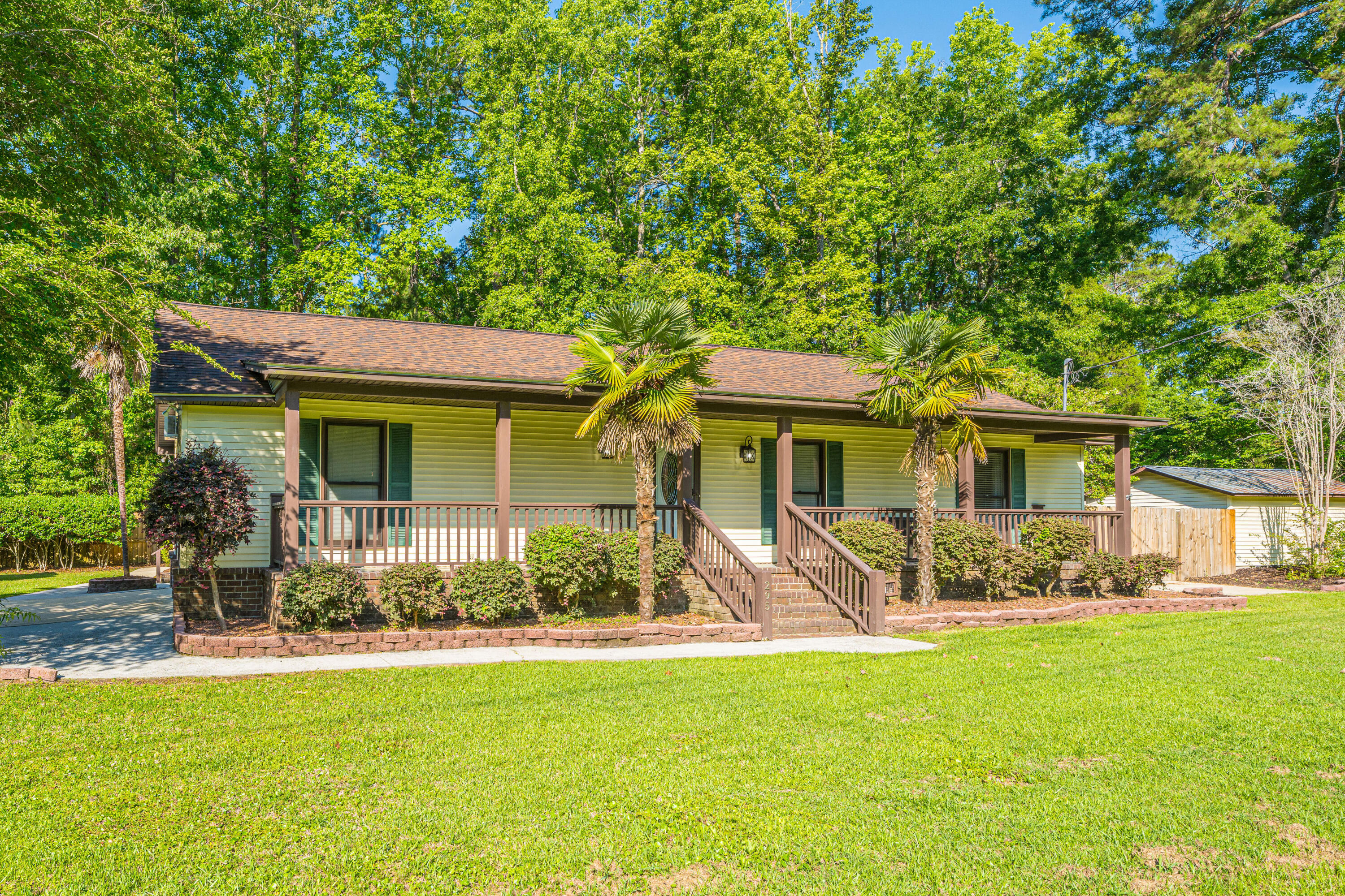 295 Forest Circle Summerville SC 29483