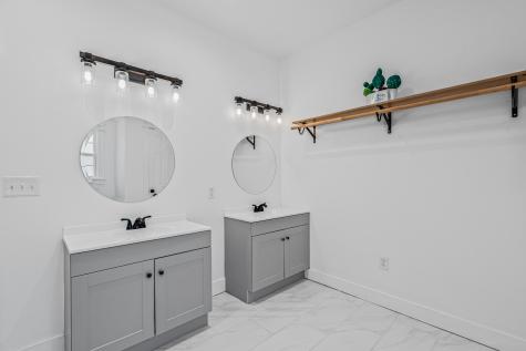 5681 Captain Kidd Road Hollywood SC 29449