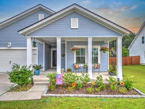 66 Red Bluff Street Summerville SC 29483