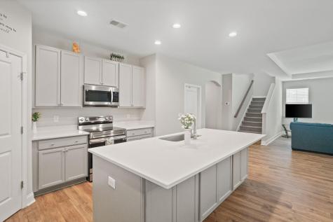 689 W Butternut Road Summerville SC 29483