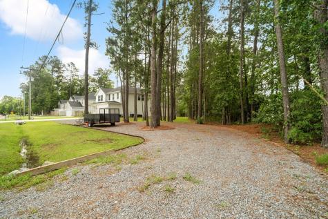 689 W Butternut Road Summerville SC 29483