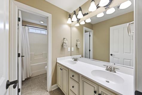 1011 Legacy Lane Summerville SC 29485