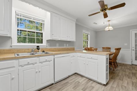 411 Forest Circle Summerville SC 29483
