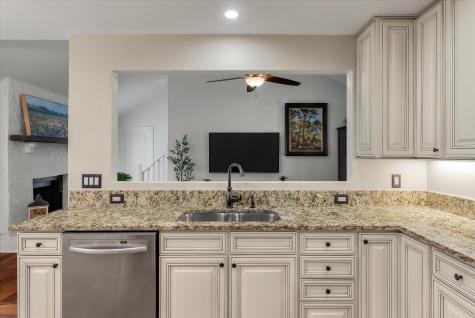1511 Wakendaw Road Mount Pleasant SC 29464