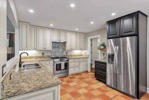 1511 Wakendaw Road Mount Pleasant SC 29464