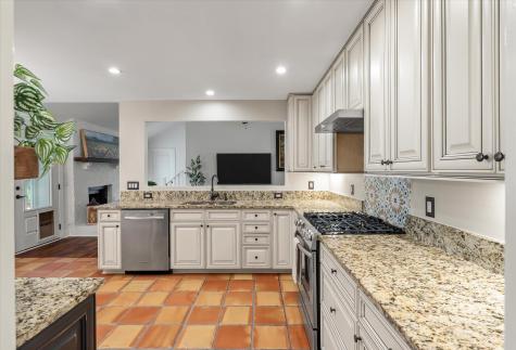 1511 Wakendaw Road Mount Pleasant SC 29464