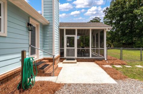 1511 Wakendaw Road Mount Pleasant SC 29464