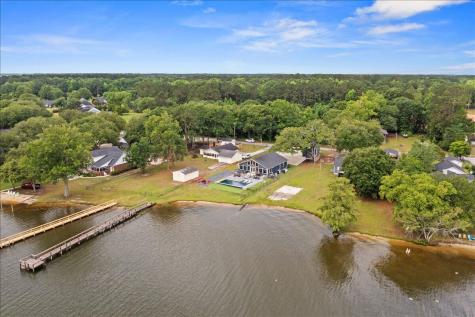 1317 Lakeview Drive Manning SC 29102