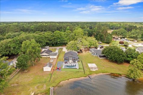 1317 Lakeview Drive Manning SC 29102