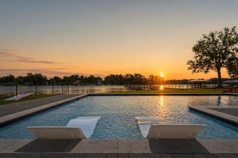 1317 Lakeview Drive Manning SC 29102