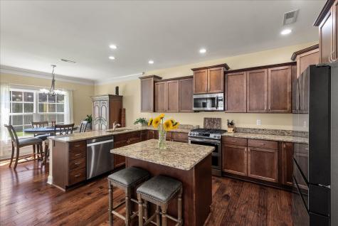 1904 Chestnut Oak Lane Charleston SC 29414
