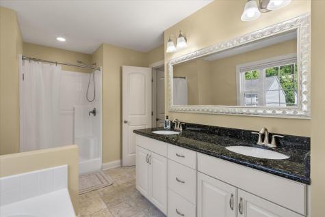 1904 Chestnut Oak Lane Charleston SC 29414