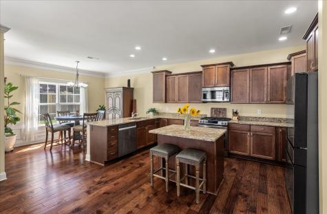 1904 Chestnut Oak Lane Charleston SC 29414