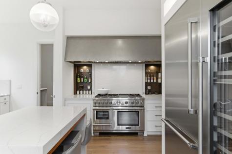 72 Halsey Boulevard Charleston SC 29401