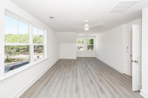 1413 Iroquois Street North Charleston SC 29405