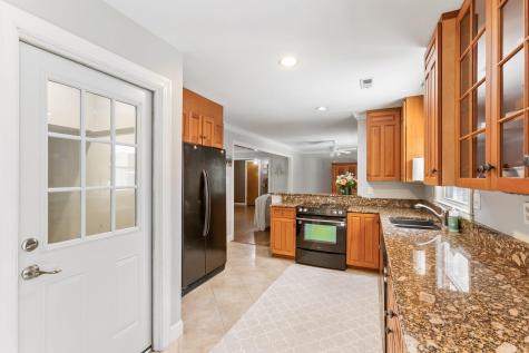 20 Huguenot Avenue Charleston SC 29407