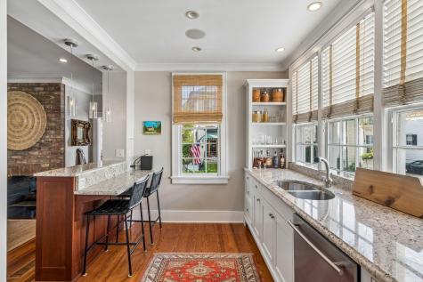 18 Water Street Charleston SC 29401